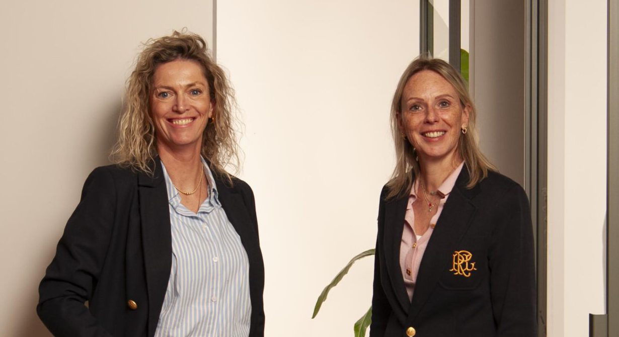 Hes Finance Hester en Esther portretten